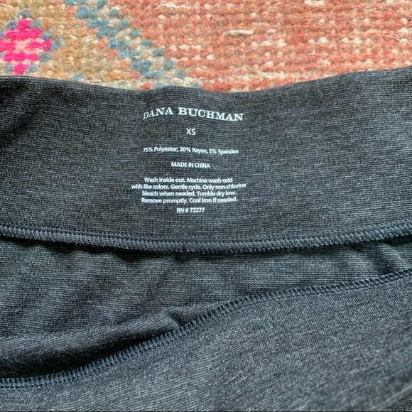 Dana Buchman skirt like new - Picture 4 of 4